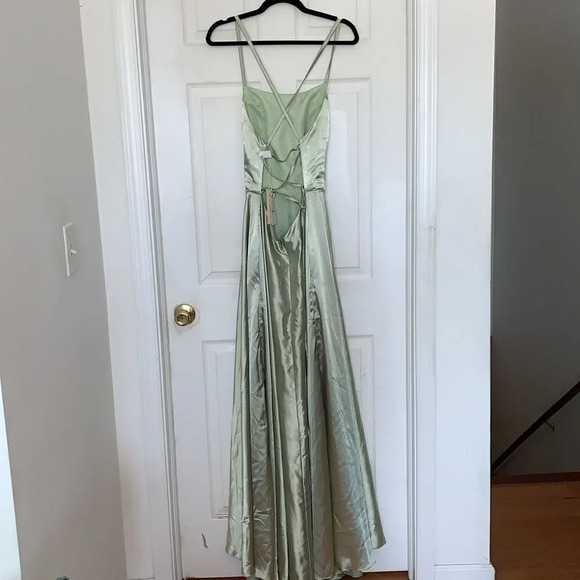 Vinio Spaghetti Strap Prom Dress - Picture 4 of 11